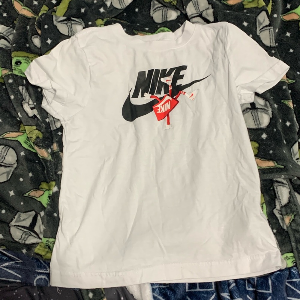 Boy NIKE shirt